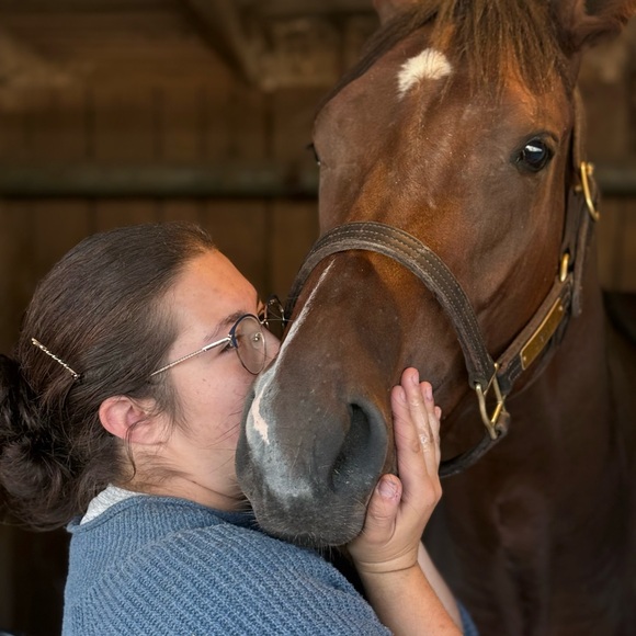 Meet your Posher, Catherine - Picture 1 of 1